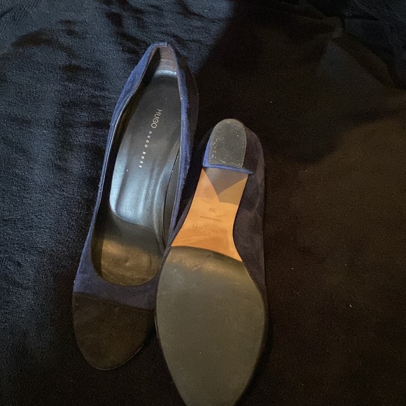 Suede cobalt, blue chunky heel pumps - Picture 3 of 5